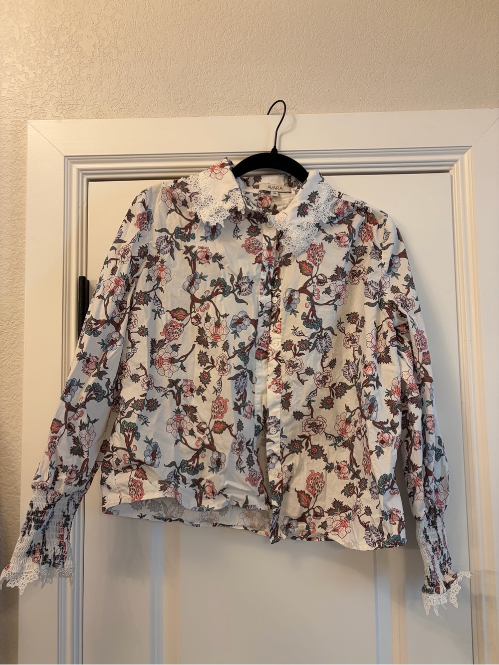 Ava & Aiden White Button-Down Shirt with Pink & Blue Floral Print